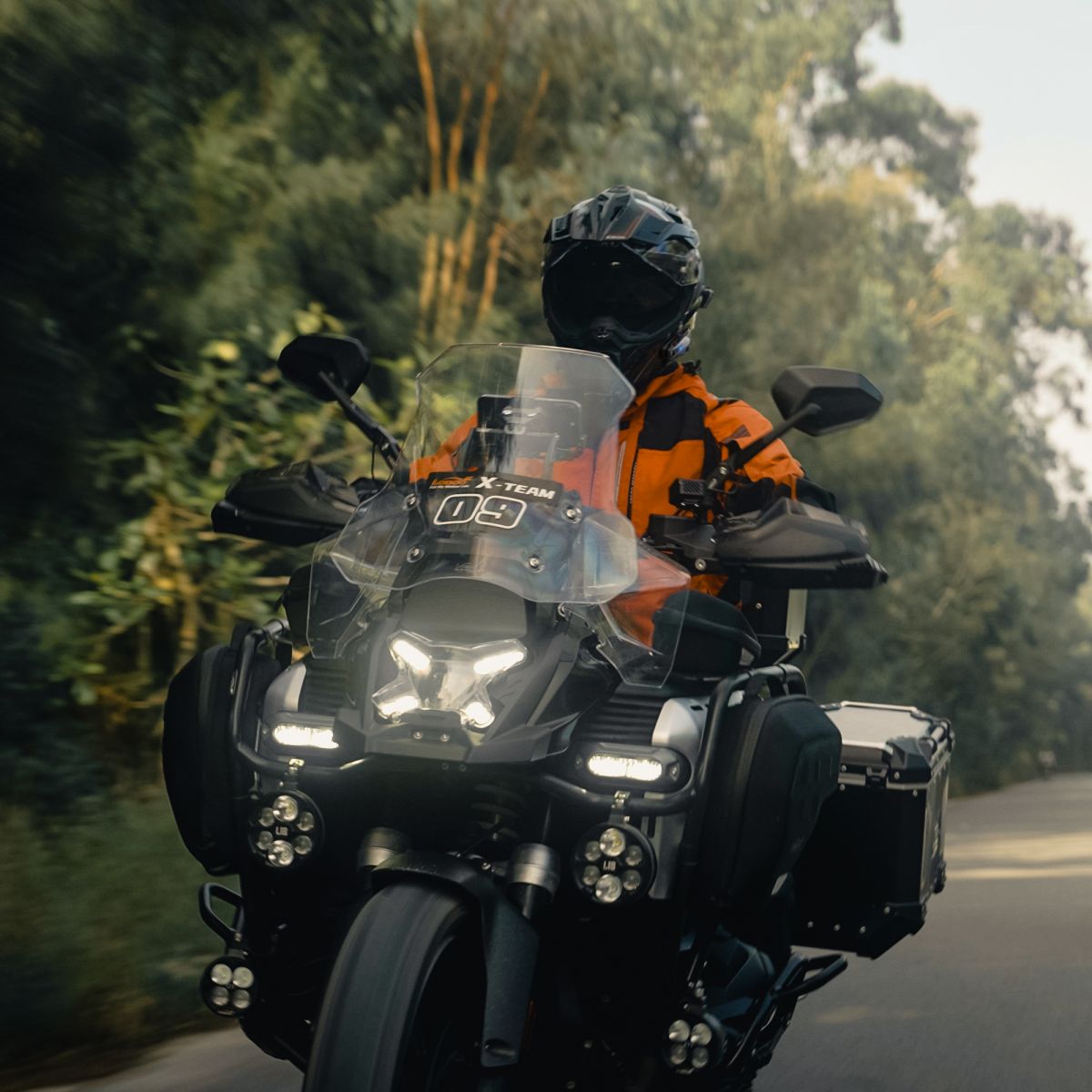 Tai nghe Loboo R1M